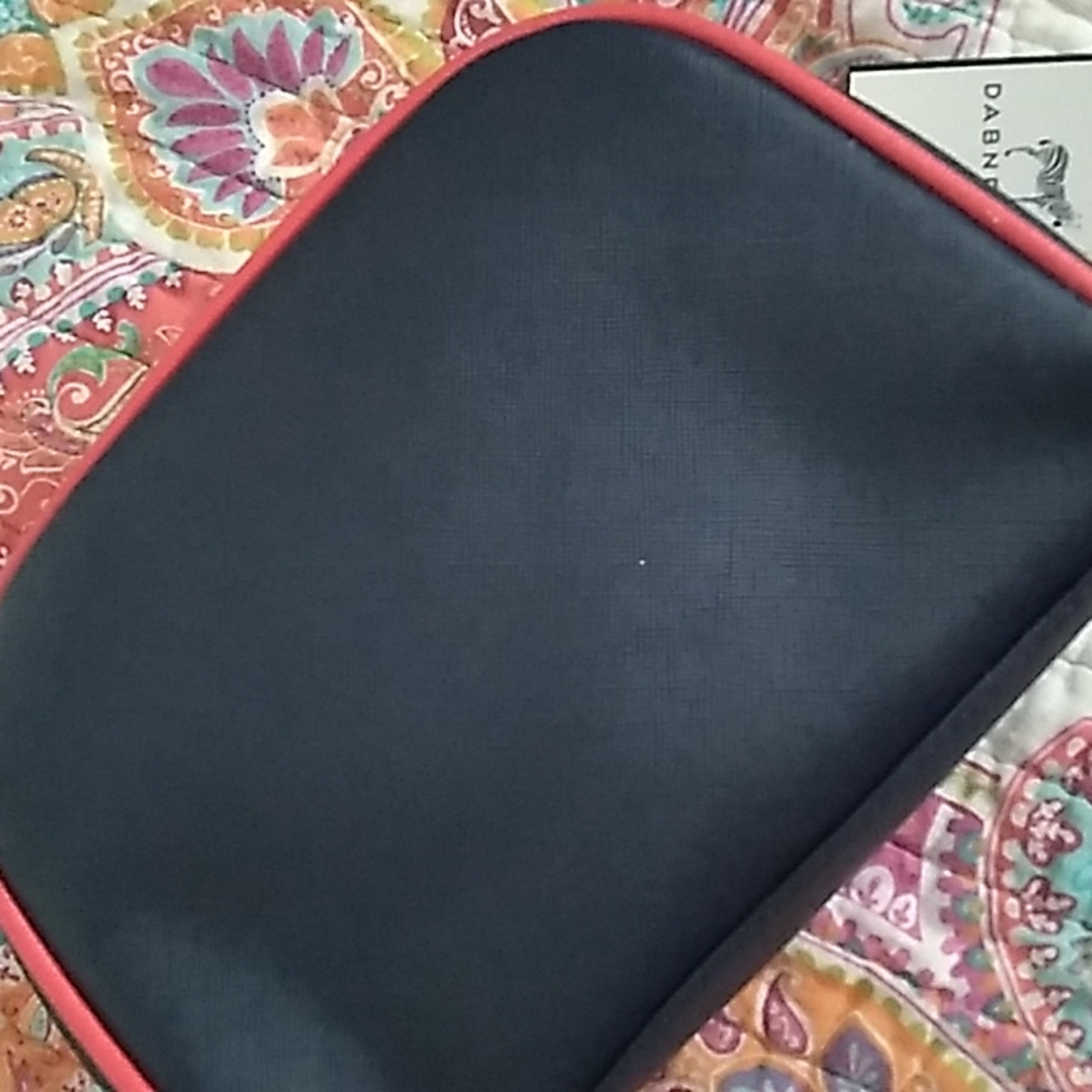 Lips makeup case - Picture 3 of 3